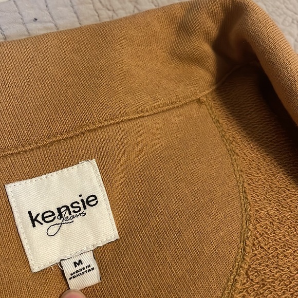 Kensie jeans size M, tan button up sweater, very stylish and cozy - Picture 3 of 7